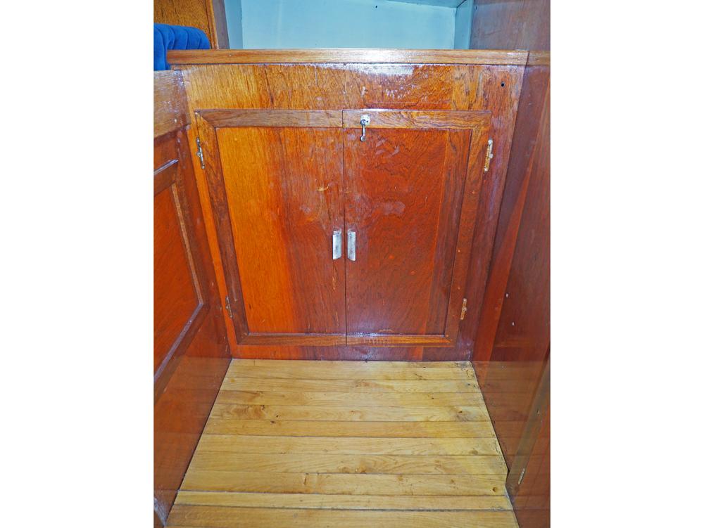 Cabin en avant, H&eacute;bergements